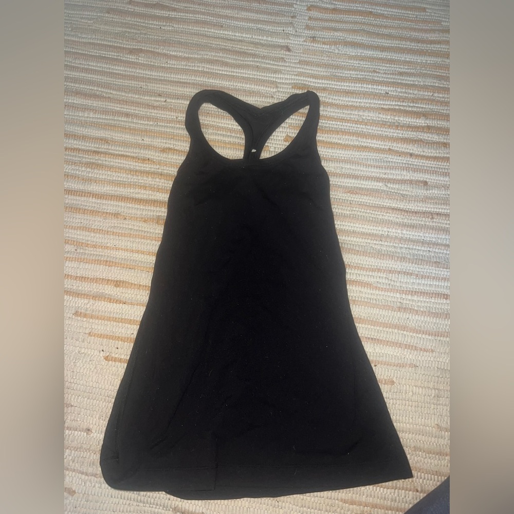LULULEMON WAIST LENGTH BLACK TANK SIZE 4